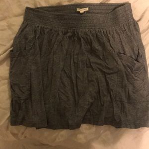 Gray jersey skirt with pockets